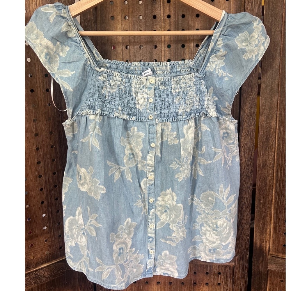 Old Navy Denim Floral Flutter Sleeve Blouse Size Medium New With Tags NWT